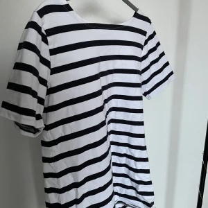 Overaized t-shirt  - En cool oversized t-shirt i str. S från lager 157☺️ Nästan inte använd☺️ 