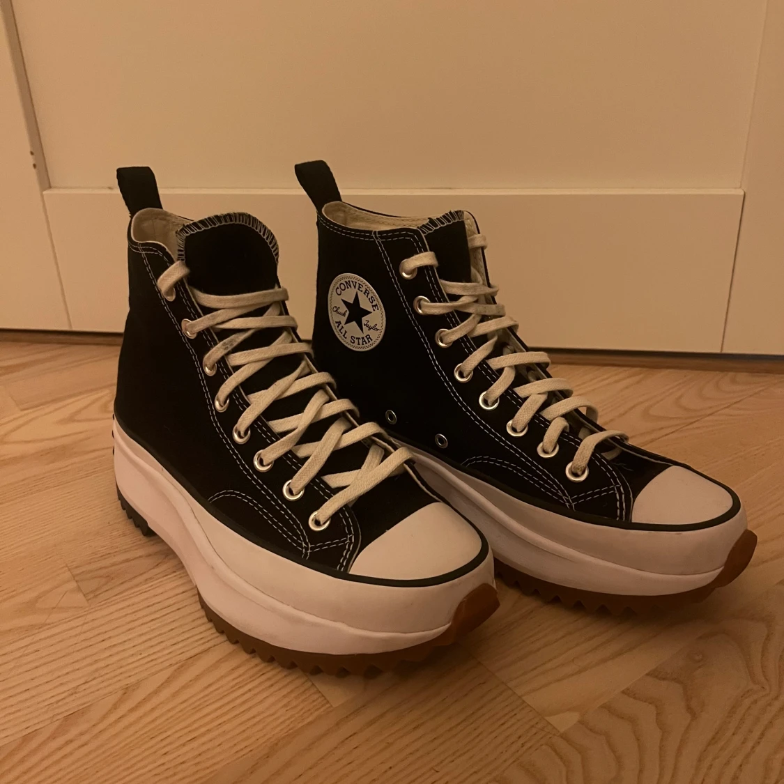 Svarta platform Converse - 90