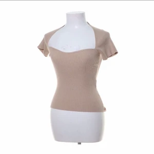 Cuttout tröja - Säljer denna fina toppen! Kom privat för bilder på❤️