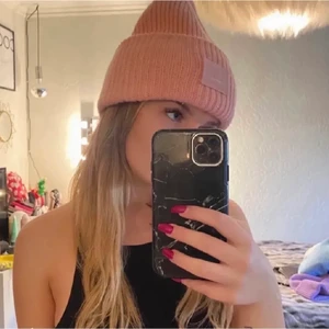 Acne mössa  - Ny acne mössa som inte kommer till användning. Sparsamt använd🤍🤍