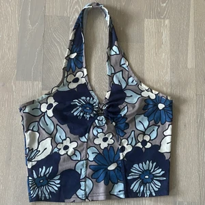 Topp  - Oanvänd men jättefin! Bra kvaliteé