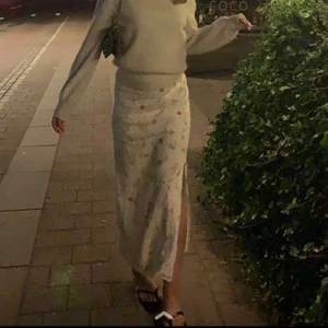 Kjol - Jättefin blommig långkjol med slit, i bommullstyg. Skickas mot frakt💓