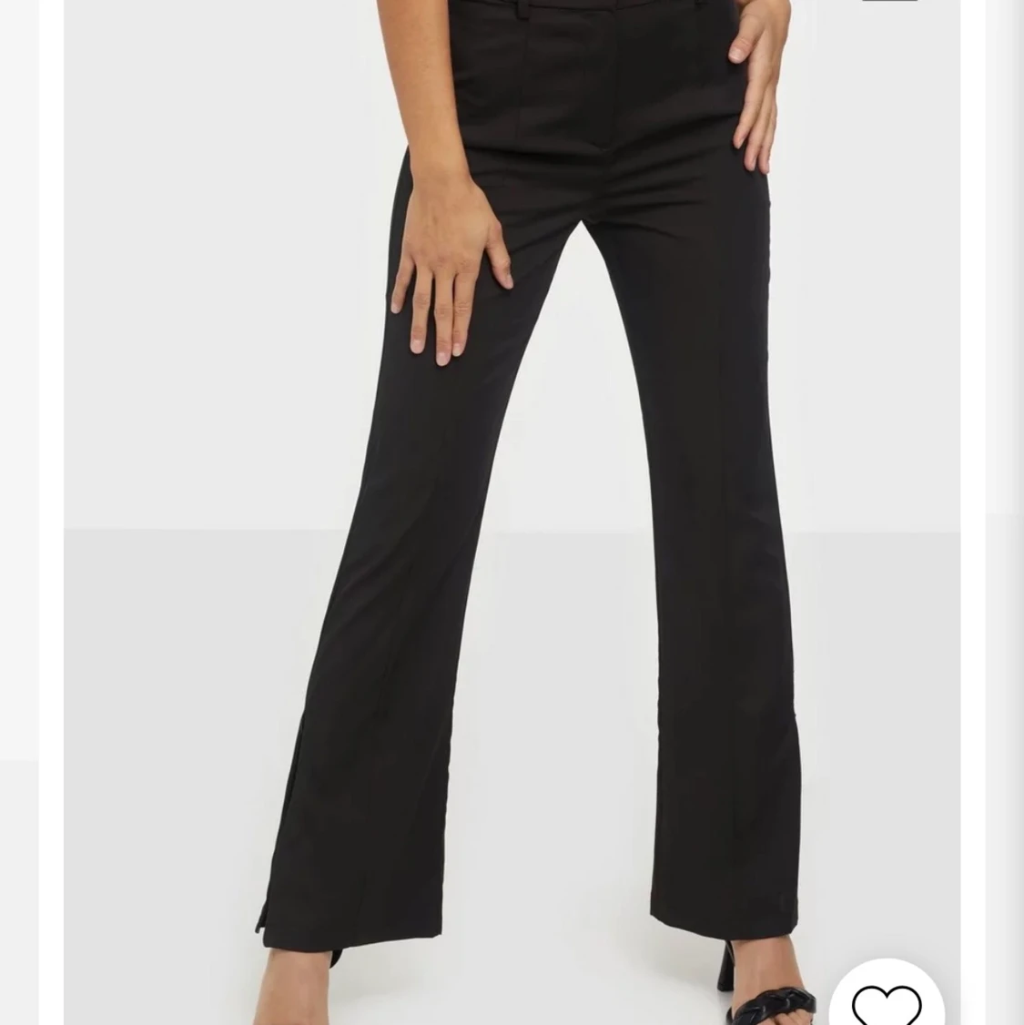 Svarta kostymbyxor från Nelly 