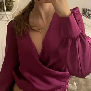 Fin blus - Fin rosa blus, älskar men är lite för liten för mig:/ Jag bjuder på frakten❤️