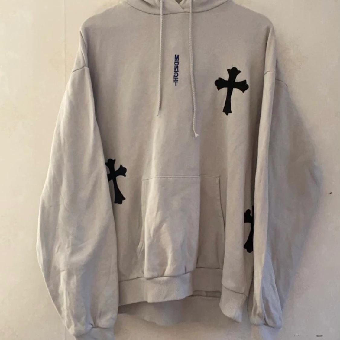 Grå hoodie med tryck - 90