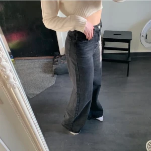 Raka jeans - Aldrig använda! 