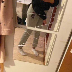 SHEIN  - Mjukisbyxor för 11-12 för små för mig och lite kort 