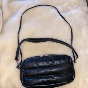 Handväska - Helt ny, jätte fin vanlig väska