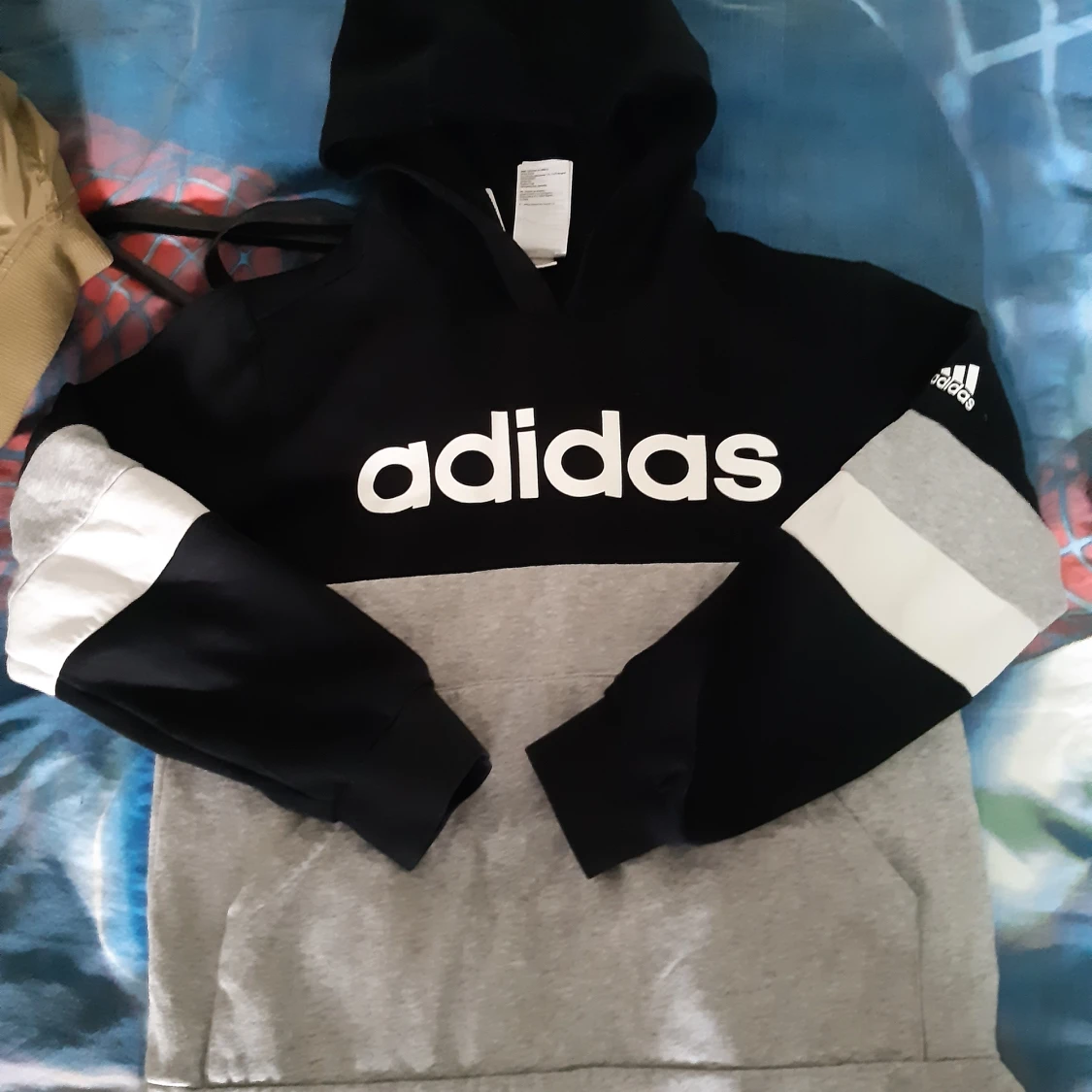 Adidas tröja - 91