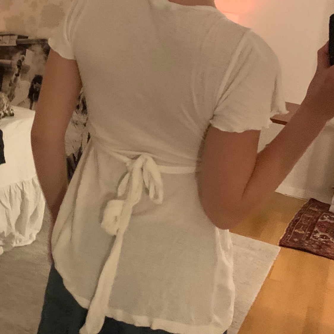 Vit tröja med band - 90