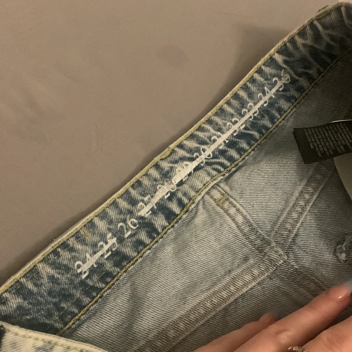 Ett par söder byxor i storlek 26 ungefär xs  - 91