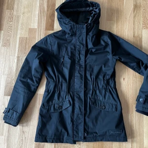 Bondelid  - Fin bondelid parkas. Fodrad.