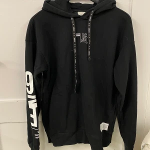 Jack & Jones hoodie  - Knappt använd Jack & Jones hoodie 