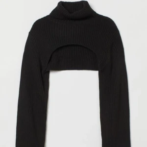 Stickade ärmar - Svart bolero/stickade ärmar. Använda max 3 gånger. 