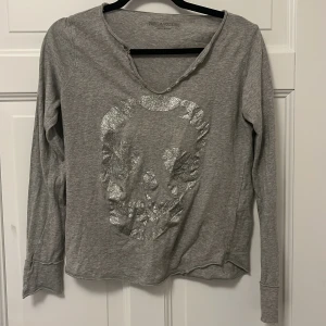 Snygg Zadig & Voltaire tröja - Jätte snygg tröja från Zadig & Voltaire sparsamt använd. Storlek S/M
