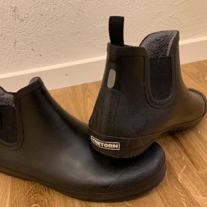 Tretorn fodrade stövlar - Tretorn, låga fodrade regn stövlar. 300:-