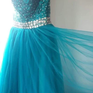 Lång klänning  - Jag har användt en gång och det jättefint st 38 till40