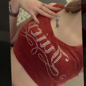 Juicy linne storlek XS - Använd 1 gång köpte ihop med byxorna jätte bra skick men kommer ej till användning 