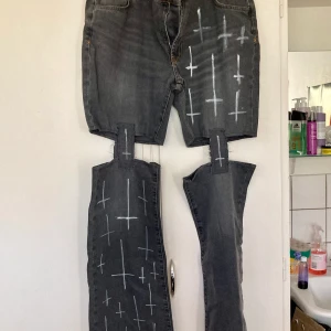 Black v-kei jeans - Upcycled by hand jeans!