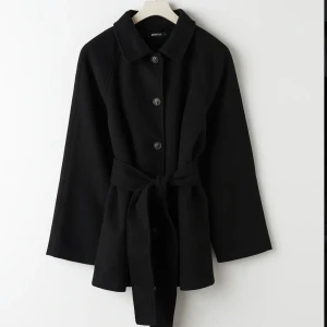 Kappa - Kappa från Gina tricot använd högst 2 gånger vill sälja eftersom den inte kommer till användning nypris 600kr 