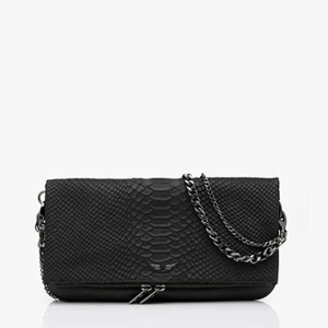 Zadig & Voltaire - Rock Savage Snakeprint - Köpt på Zadig & Voltaire butiken i Stockholm för några år sedan.  Sparsamt använd. Silvret på kedjorna och dragkedjan har oxiderat på vissa ställen men annars är den i mycket bra skick. Kommer med en kort och en lång kedja samt dustbag! 