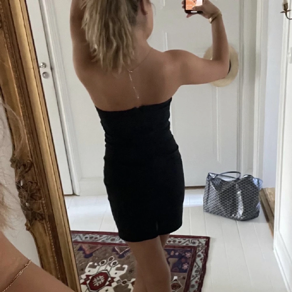 Svart klänning bikbok - 91