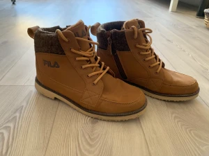 Fodrade vinterkängor  - Nya vinterkängor 