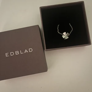 Edblad armband  - Edblad armband i nyckick och ALDRIG används🙏säljer för jag inte använder silver och priset går såklart att diskuteras🥰💕