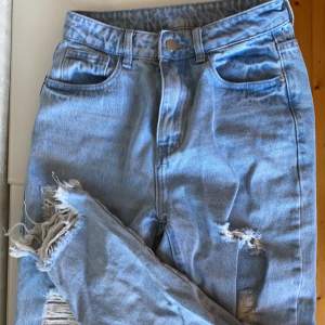 Slitna jeans från shein, st xs