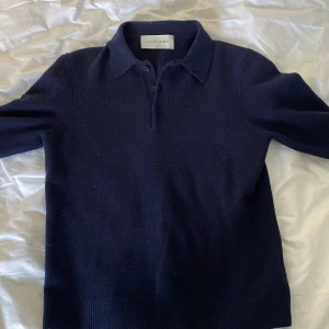 A days march tröja - Hej säljer nu min sjukt snygga tröja från A Day’s march använd väldigt få gånger så den är som ny köpt för 950kr bara höra av er om ni har fler  frågor :)