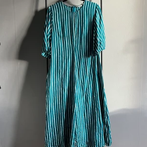 Marimekko Ujelta Piccolo Dress - Använd ett fåtal gånger. Ordinarie pris 2350 kr. Slutsåld på Marimekko