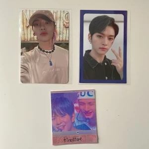 stray kids pcs - har jeongin no easy och levanter lee know som inte behövs längre så jag säljer dem💓 70kr st + frakt som går på 13kr  båda är i bra kondition! dma här eller på insta @/t1redtae vid intresse💓 (har även proof där)