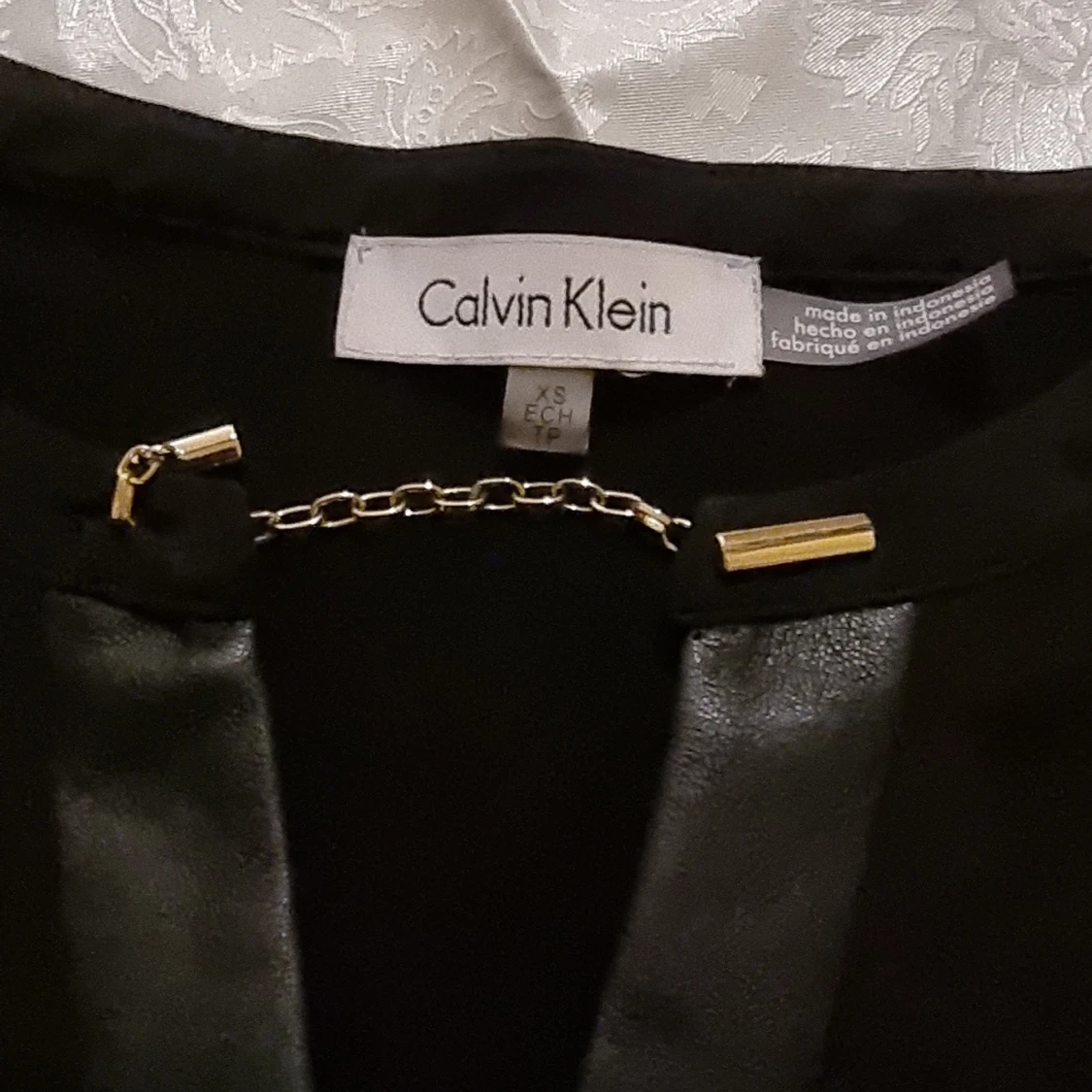 Calvin Klein Top - 90