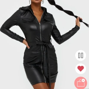 Parisian klänning strl 36  - Ursnygg klänning från Parisian i storlek 36. Aldrig använd, endast provad. Köptes för 439kr. Prislapp kvar! Säljes då jag inte fått användning för den tråkigt nog. 