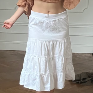 Fairycore kjol - Strechig vid midjan och skönt tyg. Storlek: passar S och XS. Möts i stockholm eller fraktar :)