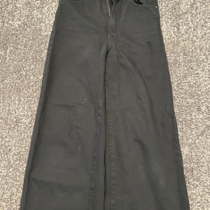 Jeans - Jeans från Gina tricot. I strl 32