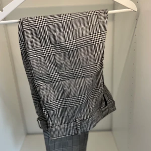 Mönstrade kostymbyxor - Rutiga kostymbyxor, oanvända