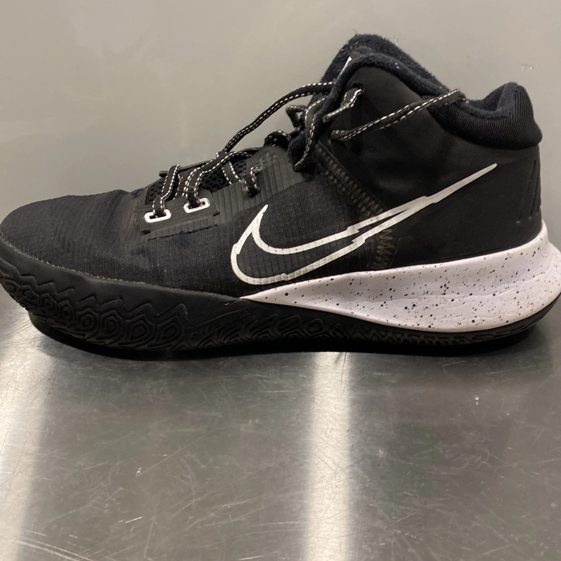 Kyrie flytrap 4 - 90