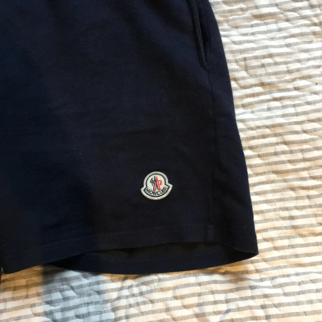 Moncler shorts storlek M - 90