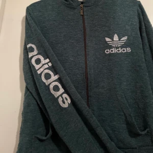 Adidas set - Mysig grön adidas set. Nysick 