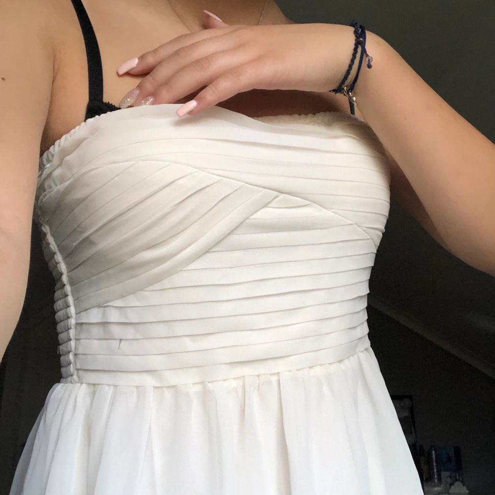 Vit Vit klänning utan axelband | Plick Second Hand