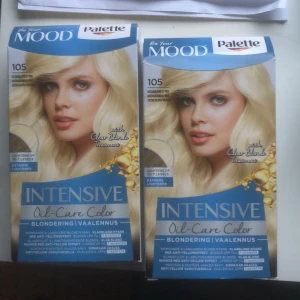 Hårfärg - 2 blekningar som har blivit över efter när jag använde dem. 20kr stk