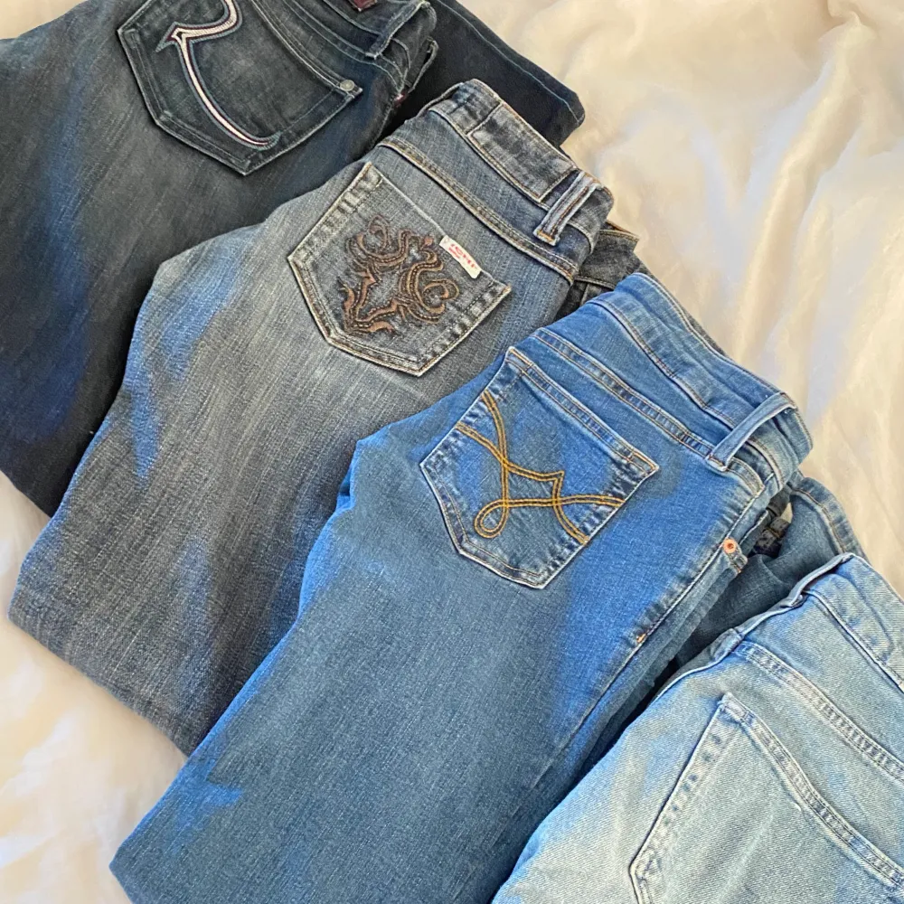 Jag säljer 4 jätte snygga Lågmidjade jeans i olika färger och storlekar, finns egna anonser på min profil!. Jeans & Byxor.