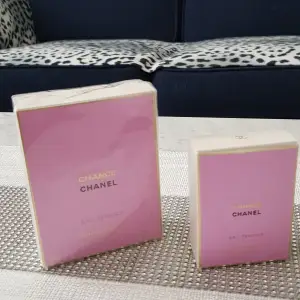 Säljer två styckna Chanel Chance parfymer, en på 100 ml för 900 kr och en på 30ml för 500 kr, fick dem i present men kom aldrig till amvändning. Pris kan diskuteras.
