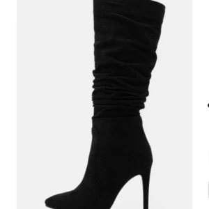 Klassiska svarta stövlar  - Raid klassiska svarta stövlar storlek 38, använda en gång