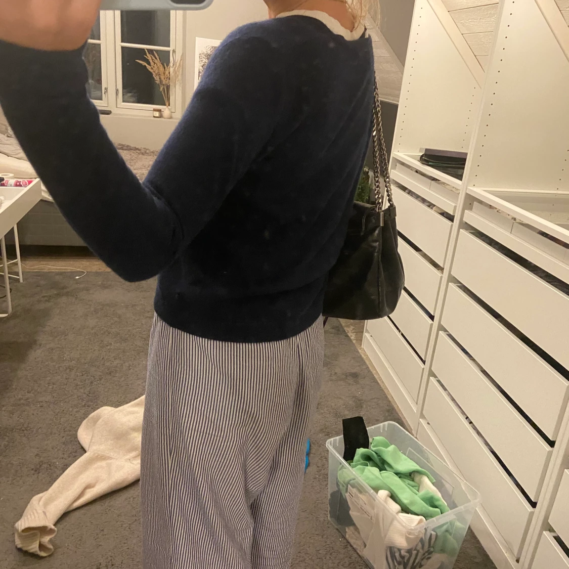 Mörkblå stickad kofta - 91