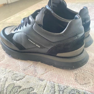 Skor  - Fina par skor 