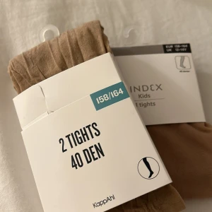 Strumpbyxor, aldrig använda - 2 strumbyxepaket i storlek 158/164 sldig haft på mig dem. Har råkat öppna en.