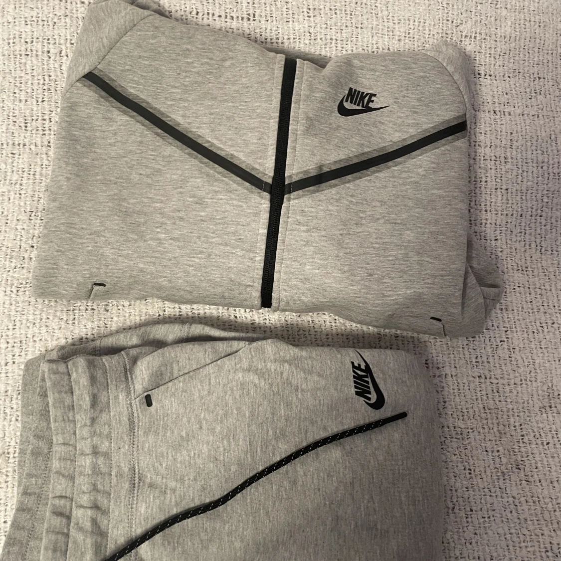 Nike tech fleece grey 