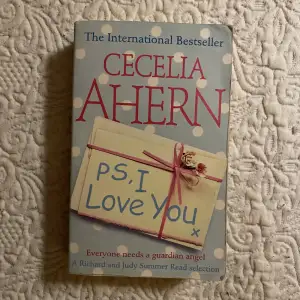PS, I love you av Cecilia Ahern. Paperback på engelska. Köpt på second hand för ett tag sen, bra skick men använd. Skriv gärna om ni undrar över något :)